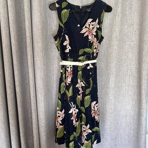 Tommy Hilfiger belted cotton floral dress with poly lining.